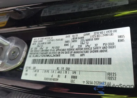 2021 Lincoln Corsair Standard z USA, uszkodzony, nr VIN 5LMCJ1D93MUL24365